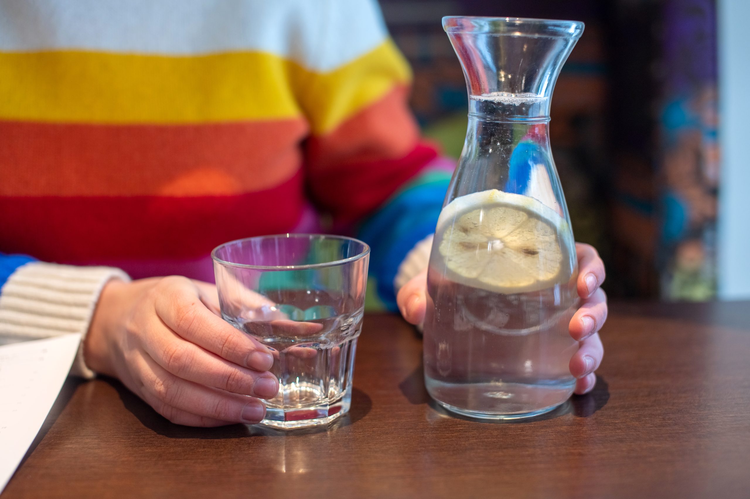 hands holding water 